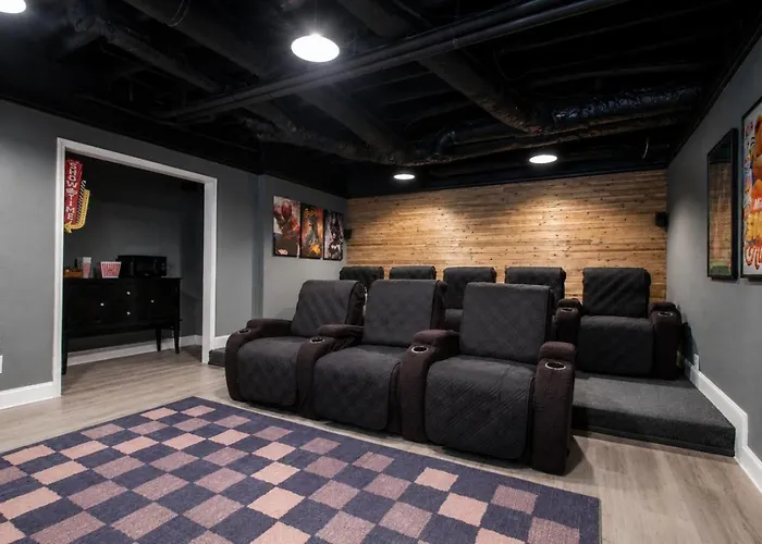 Ultimate Family Getaway-sleeps 18
