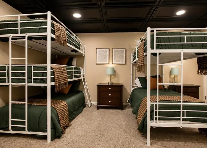 Сasa de vacaciones Ultimate Family Getaway-sleeps 18 Tulsa