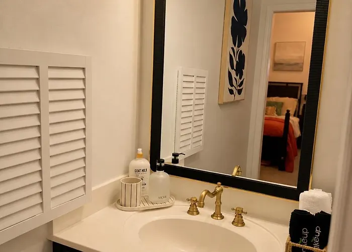 Ultimate Family Getaway-sleeps 18 Tulsa