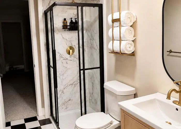 Ultimate Family Getaway-sleeps 18 * Tulsa