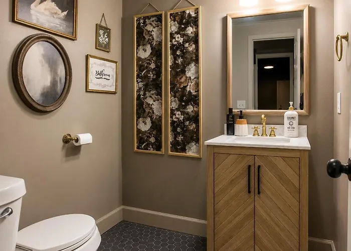 Ultimate Family Getaway-sleeps 18 Tulsa