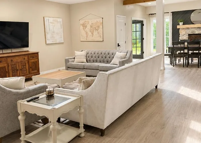 Holiday home Ultimate Family Getaway-sleeps 18